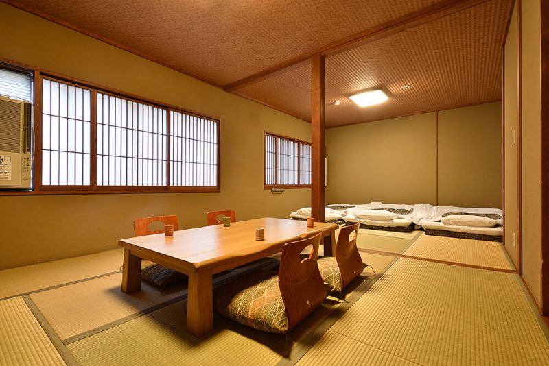 ファミリールーム   和室・お布団メイン画像